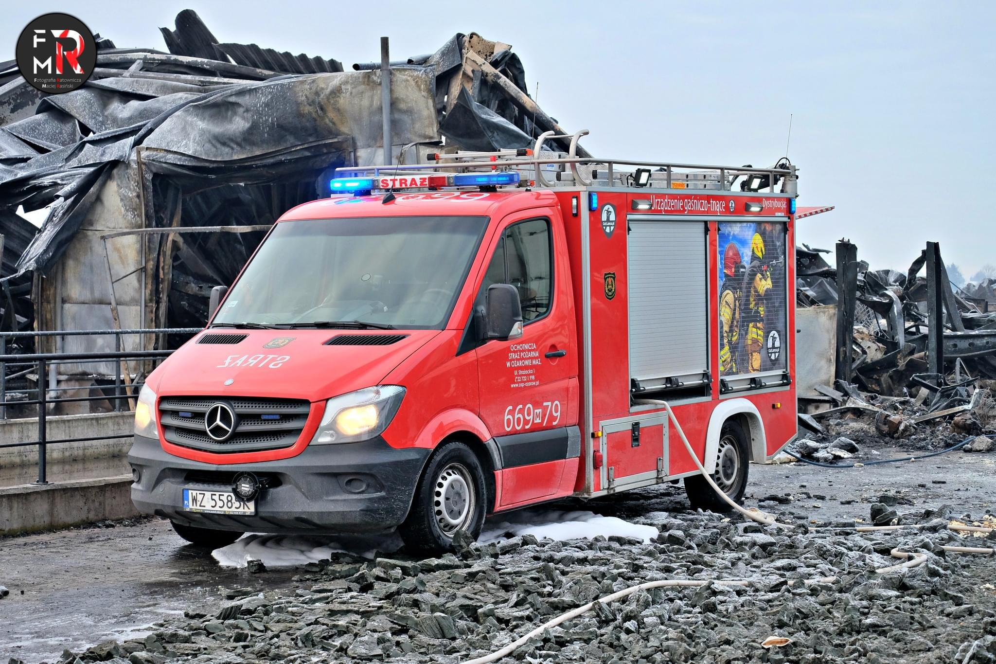 CL360 Mercedes 669M79